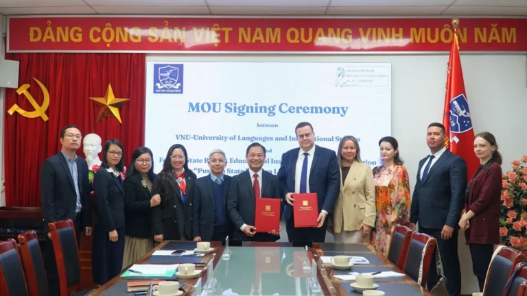 ky ket thoa thuan hop tac giua ulis va vien ngon ngu nga puskin