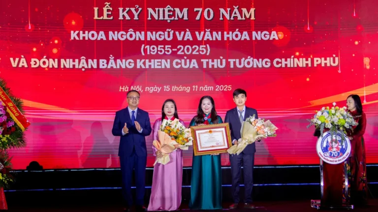 le ky niem 70 nam khoa ngon ngu va van hoa nga ulis 2