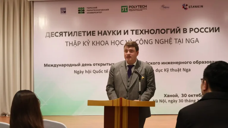 nga viet mo rong hop tac dao tao nhan luc hat nhan