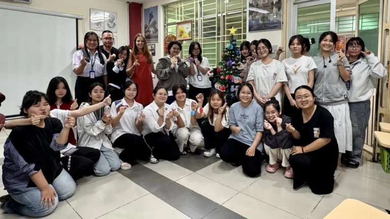 chuyen cong tac cua giao vien nga tai khoa tieng nga hcmue