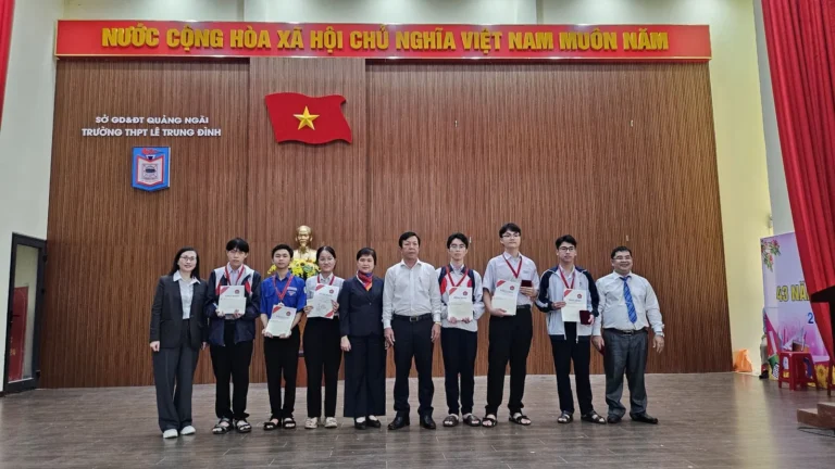 dai hoc hse to chuc quang ba va thi olympic tai viet nam