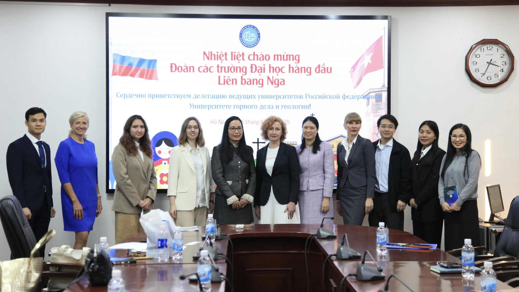 dai hoc mo dia chat hop tac giao duc voi cac truong dai hoc nga 1