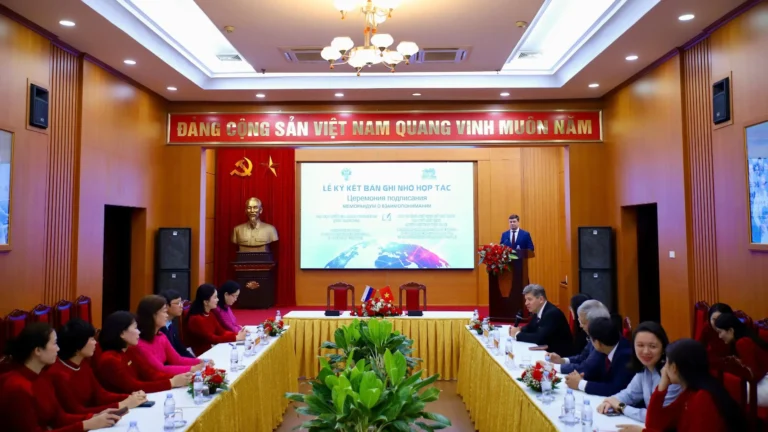 dai hoc quoc gia saint petersburg ky ghi nho hop tac voi viet nam 1