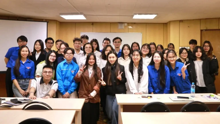 dai hoi chi doan va dai hoi hoi sinh vien dai hoc ngon ngu moskva