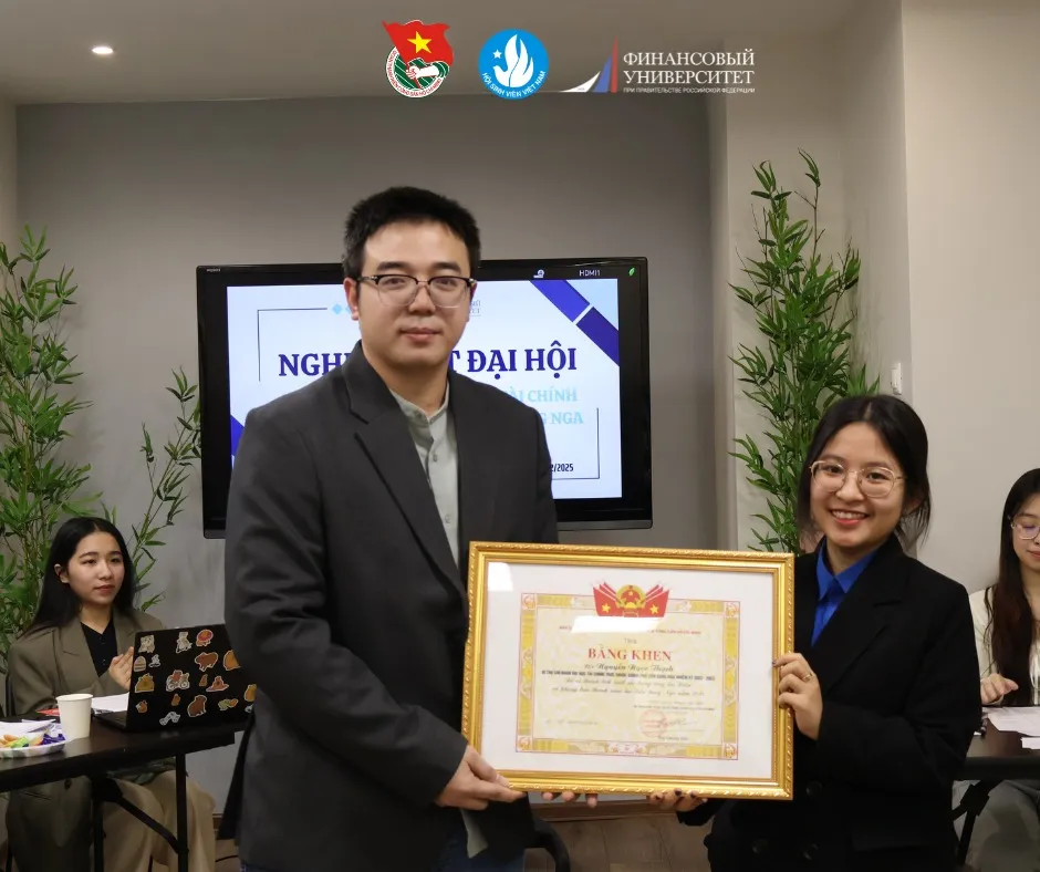 dai hoi chi doan va dai hoi hoi sinh vien truong dai hoc tai chinh nga 2