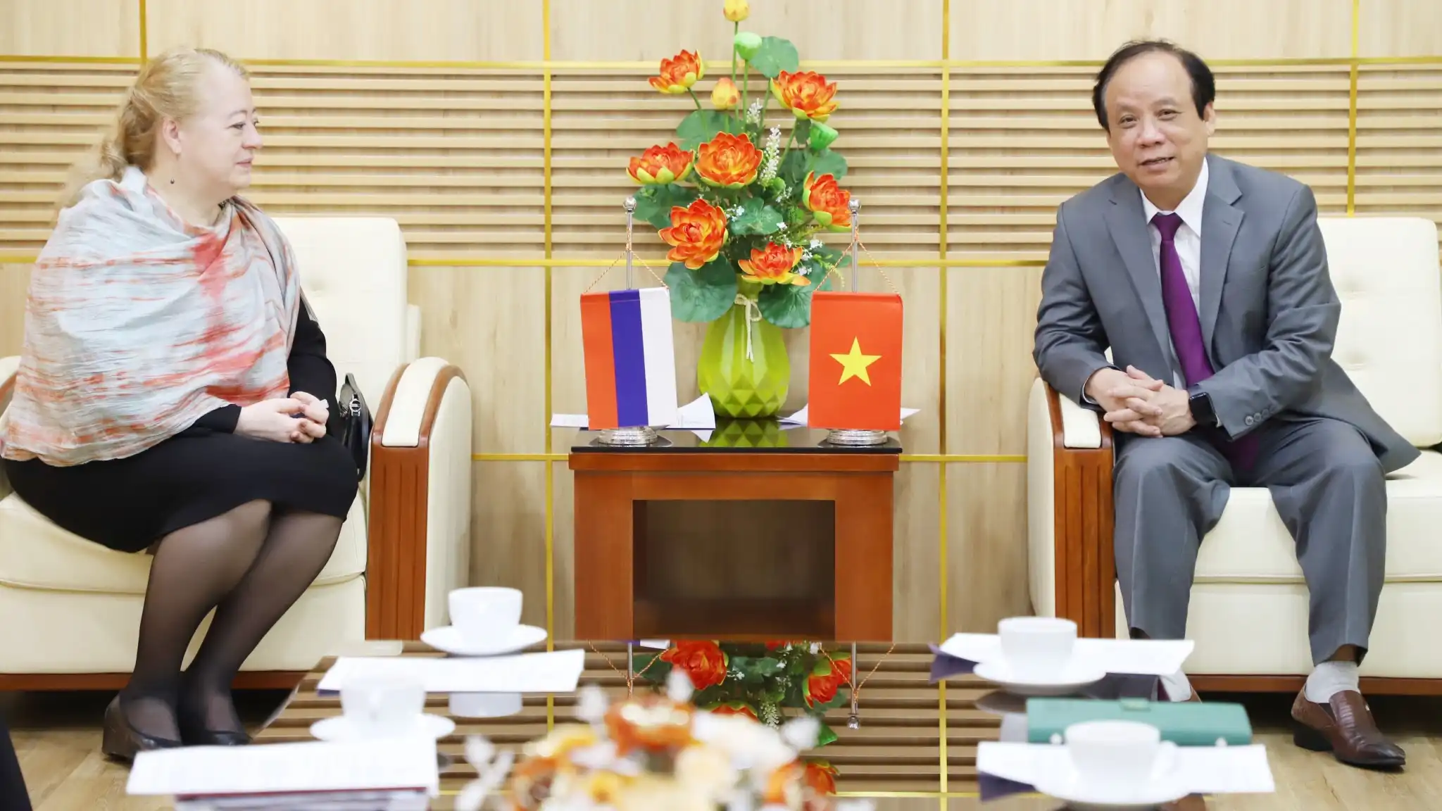 giam doc dai hoc da nang tiep tong lanh su lien bang nga tai da nang 2