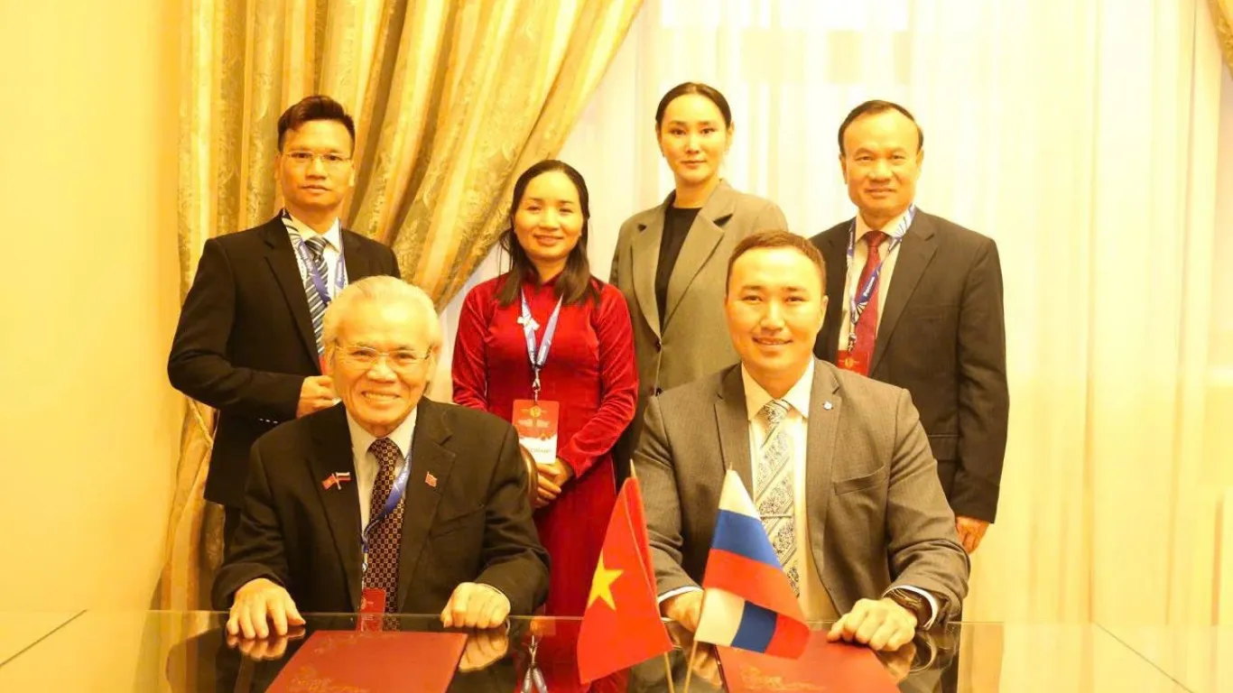 hop tac giao duc nga viet tu mo hinh lien ket giua hubt va svfu 1