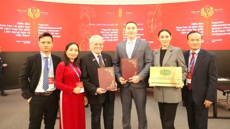 hop tac giao duc nga viet tu mo hinh lien ket giua hubt va svfu 2