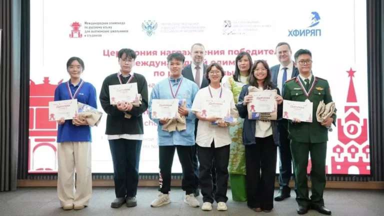 le trao giai cuoc thi olympic tieng nga quoc te 2025 2