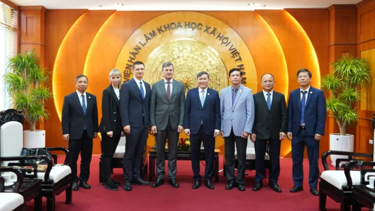 vass va ranepa tang cuong hop tac nghien cuu va dao tao 2