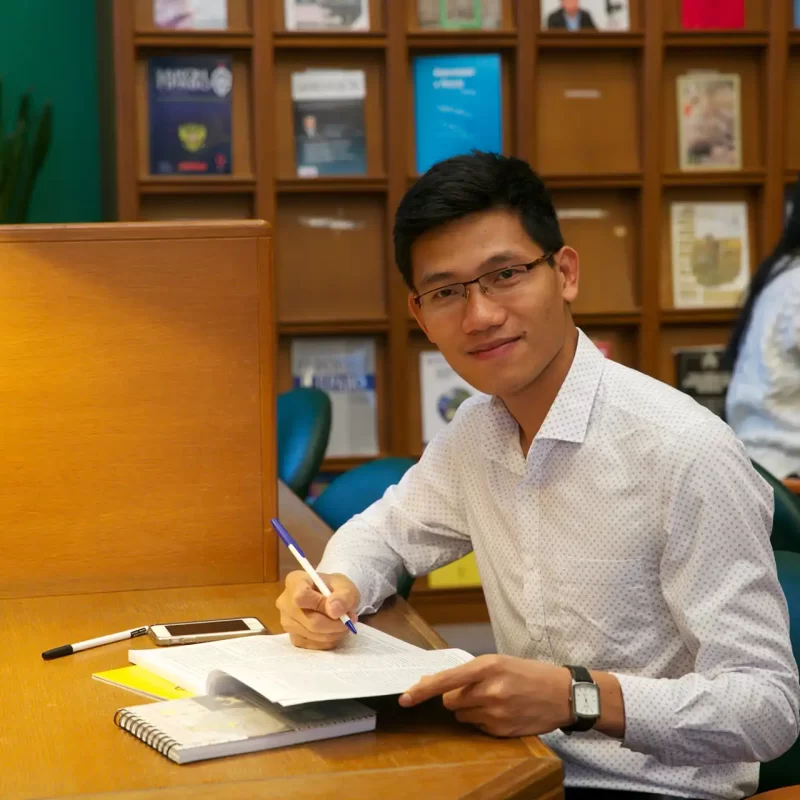 thac-si-dinh-le-hong-giang-dai-hoc-kinh-te-cao-cap-hse-1